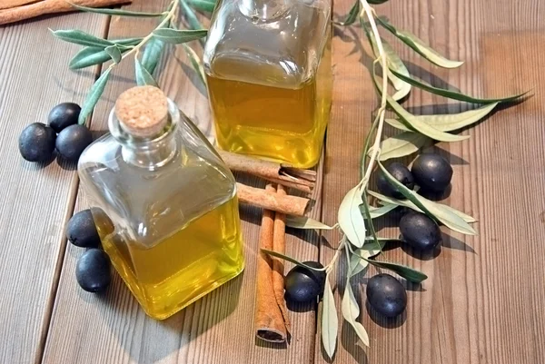 Bottled olive oil — Stock Photo, Image