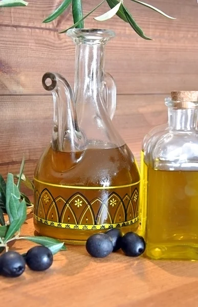 Huile d'olive en bouteille — Photo