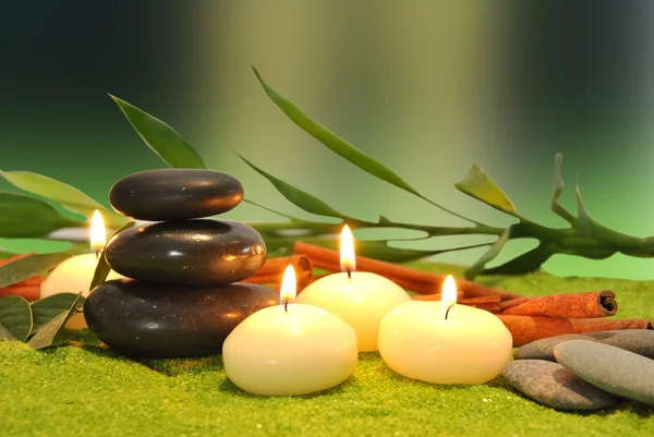 Candles and stones for massage — Stock Photo, Image