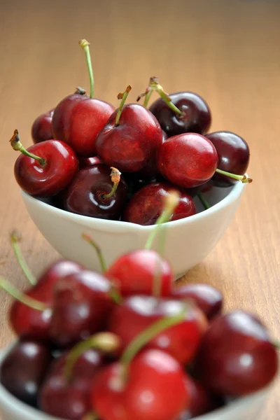 Muchas cerezas — Foto de Stock