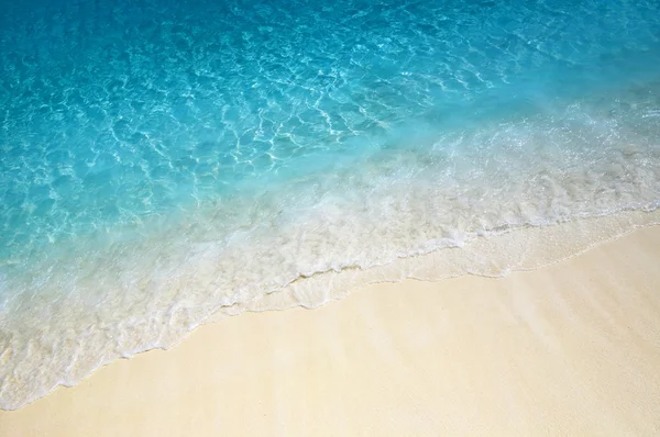 海岸の近くの水の波紋 — ストック写真