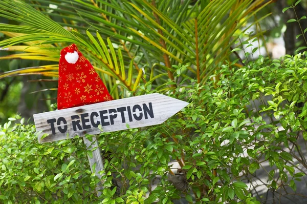 Puntero de madera para la recepción de un hotel tropical —  Fotos de Stock