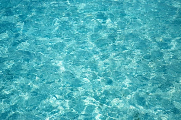 Ondulaciones de agua en un día soleado —  Fotos de Stock