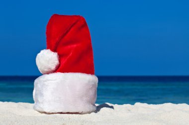 Santa şapka sahilde mi