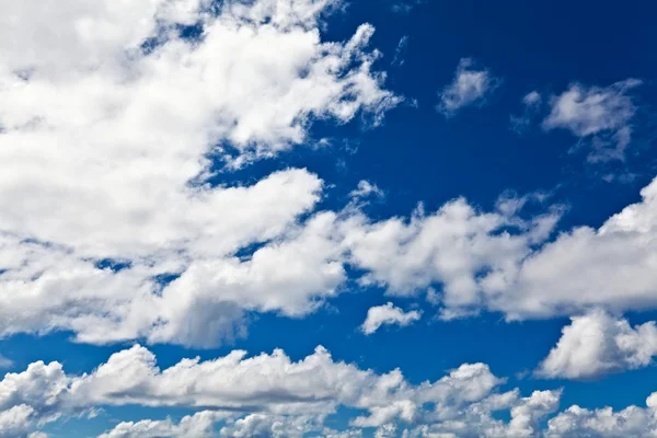 Cielo y nubes — Foto de Stock