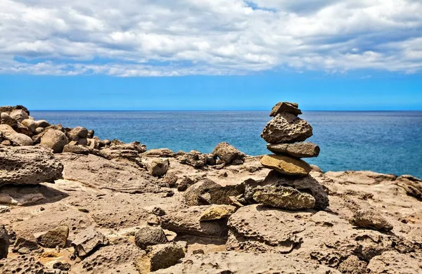 Cinq Pierres Sont Sur Une Côte Rocheuse Ile Maurice Océan — Photo