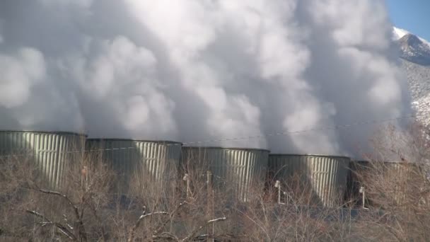 Cheminées de fumée des centrales électriques — Video