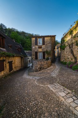 Beynac-et-Cazenac, Fransa 'nın güneybatısında Dordogne iline bağlı bir köydür. Ortaçağ Beynac Şatosu komünde yer almaktadır. Yüksek kalite fotoğraf