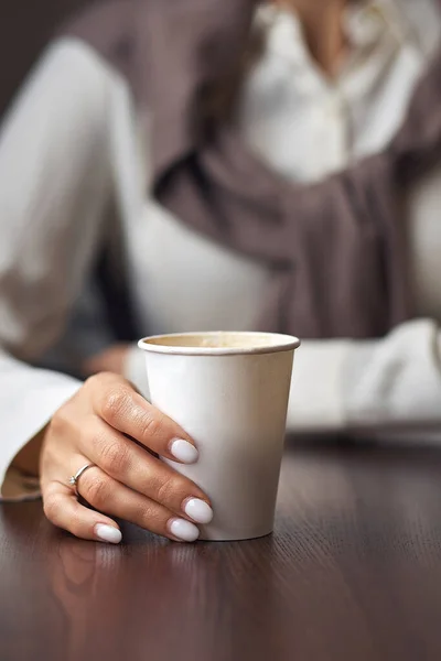 White Paper Cup Takeaway Mockup Table Cafe Woman Hand Holds — Stock Photo, Image