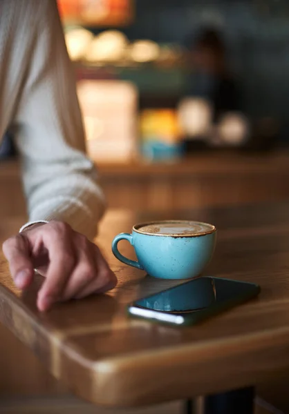 Close Man Hand Latte Art Coffee Cup Cafe Selective Focus — Stock Photo, Image