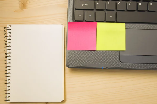 Laptop with office items — Stock Photo, Image