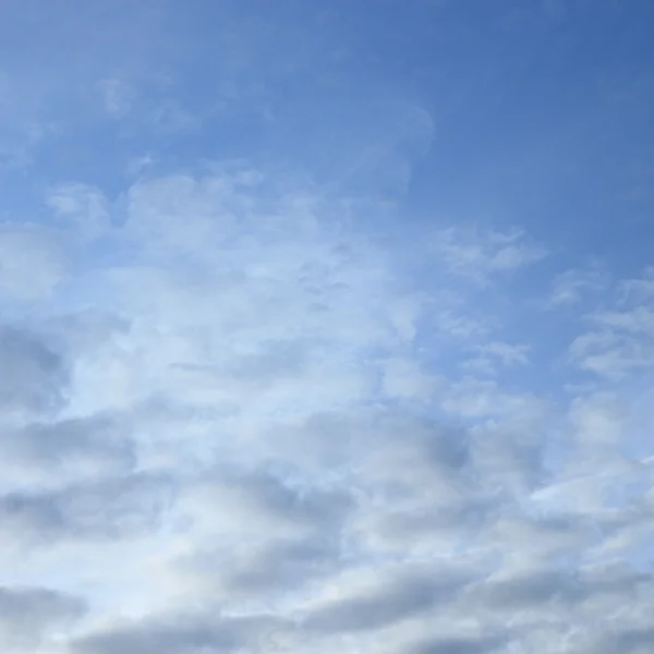 Molnblå himmel — Stockfoto