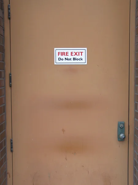 Yangın çıkış kapısı — Stok fotoğraf