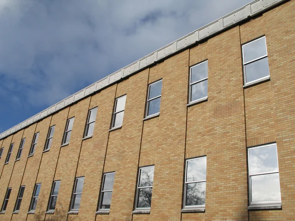 Bakstenen gebouw gezicht — Stockfoto