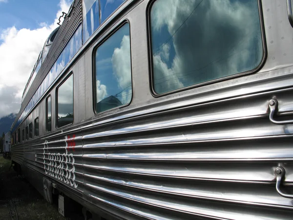 Carro de trem de prata — Fotografia de Stock