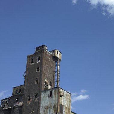 büyük mezar fabrika