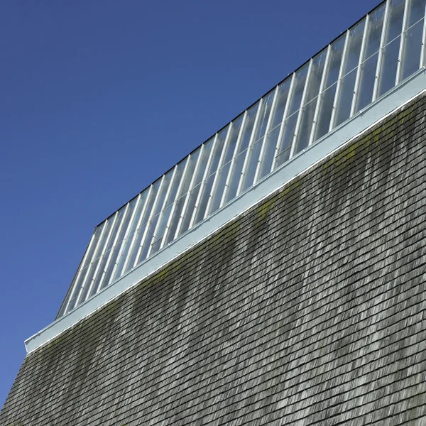Edifício com telhado de vidro — Fotografia de Stock