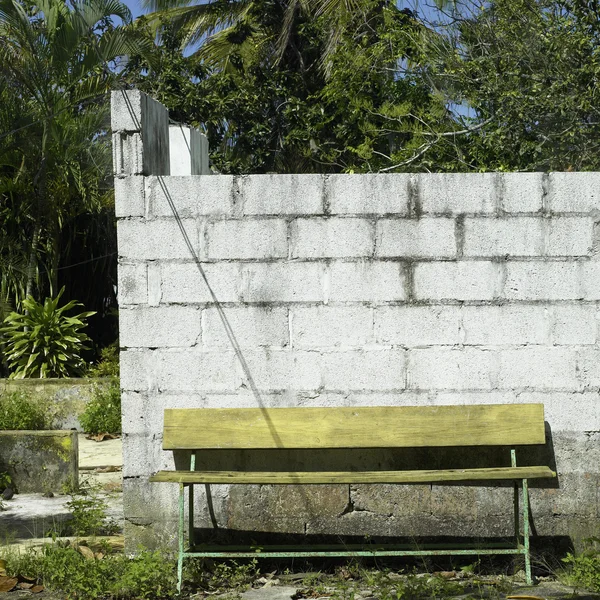 Gula bänken — Stockfoto