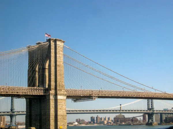 New York Usa November 2009 Brooklyn Bridge Som Korsar East — Stockfoto