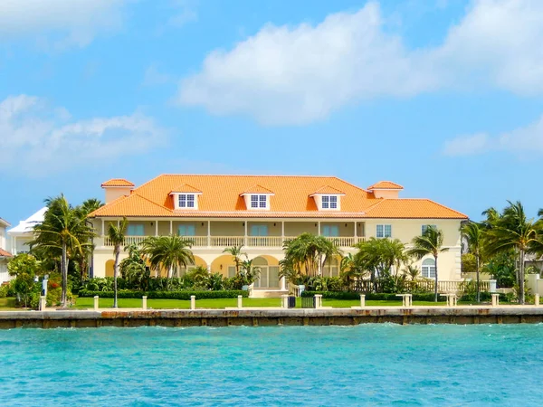 Nassau Bahamas April 2017 Luxury Home Waterfront Nassau Bahamas — Stock Photo, Image