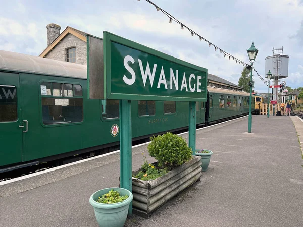 Swanage Dorset England Juni 2021 Signera Med Stationsnamnet Plattformen Swanage — Stockfoto