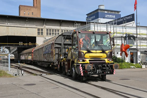 Basel Schweiz April 2022 Spezialschienenfahrzeug Zum Rangieren Eines Schweren Güterzuges — Stockfoto