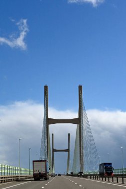 Chepstow, Wales - Nisan 2022: İkinci Severn Geçidi 'nde trafik vardı, şu anda Galler Prensi köprüsü olarak biliniyor.