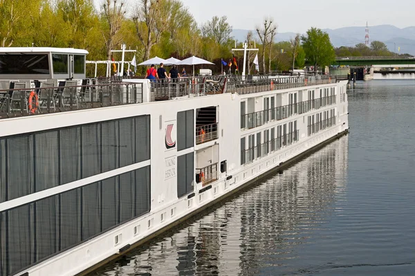 Breisach Germany April 2022 People Top Deck Viking Ricer Cruise — Stockfoto