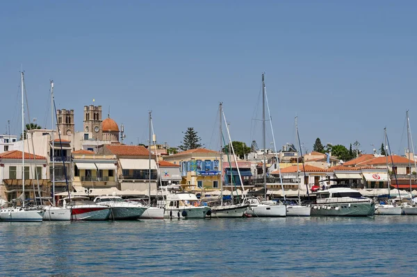 Egina Grecia Mayo 2022 Fila Yates Vela Amarrados Puerto Ciudad — Foto de Stock