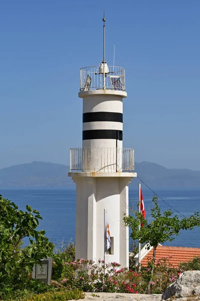 Kusadasi Turkey June May 2022 Visitors Walking Lighthouse Pigeon Island — Fotografia de Stock