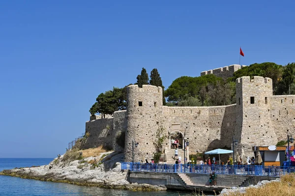 Кушадасы Турция Июнь 2022 Вход Византийский Замок Острове Пиджен Порту — стоковое фото