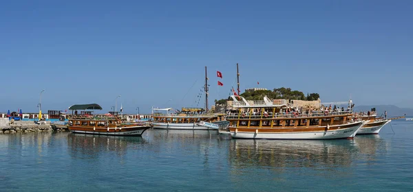 Kusadasi Turkey June May 2022 Panoramic View Tourist Boats Moored — Fotografia de Stock
