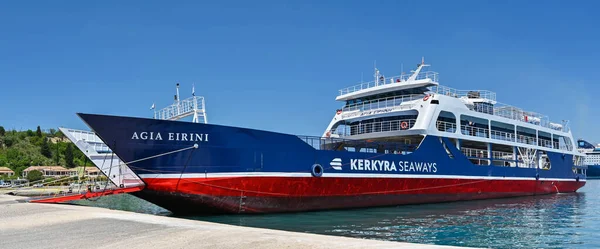 Corfu Griekenland Juni 2022 Panoramisch Uitzicht Een Commerciële Autoveerboot Met — Stockfoto
