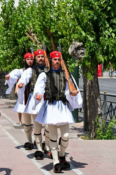 Athens Greece May 2022 Greek Soliders Traditional Uniform Walking Barracks — Zdjęcie stockowe