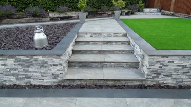 Elevated View Steps Path Landscaped Garden Contrasting Light Dark Grey — Stok video