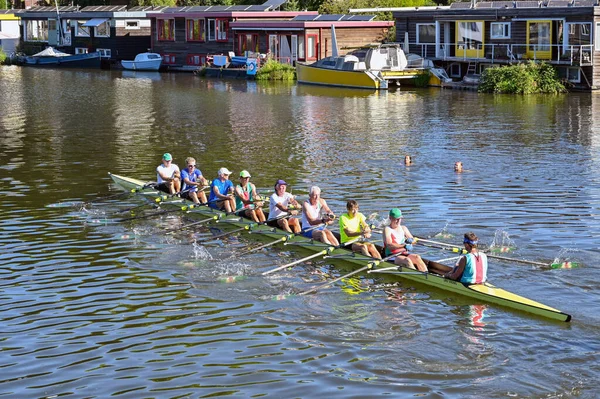 Utrecht Netherlands August 2022 Mature Adults Rowing Boat One City — Foto de Stock