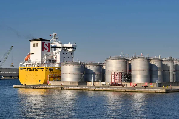 Antwerp Belgium August 2022 Large Oil Tanker Moored City Commercial — Stock Photo, Image