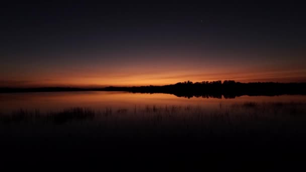 Timelapse de Venus y el amanecer sobre Nine Mile Pond en Everglades NP 4K. — Vídeo de stock