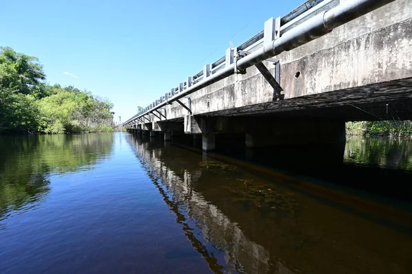 Tamiami Trail Brücke über den Turner River in Collier Couinty, Florida. — Stockfoto