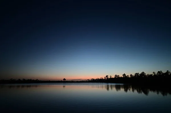 Crepúsculo Sobre Lago Pine Glades Parque Nacional Everglades Florida Calma — Foto de Stock