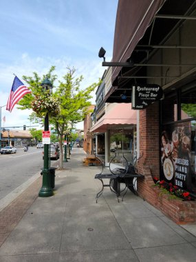 Coeur dAlene, Idaho - 17 Haziran 2022 - Şehir merkezindeki sokak sahnesi.