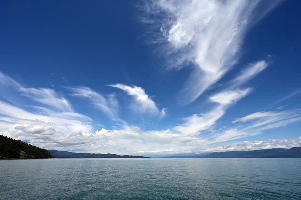 Indah Dramatis Musim Panas Awan Atas Flathead Lake Montana Pada — Stok Foto