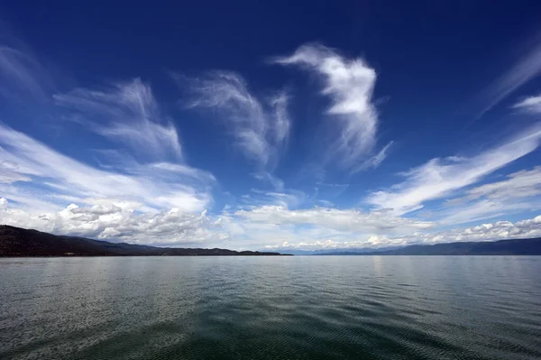 Indah Dramatis Musim Panas Awan Atas Flathead Lake Montana Pada — Stok Foto