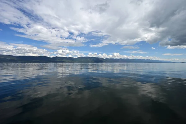 Indah Dramatis Musim Panas Awan Atas Flathead Lake Montana Pada — Stok Foto