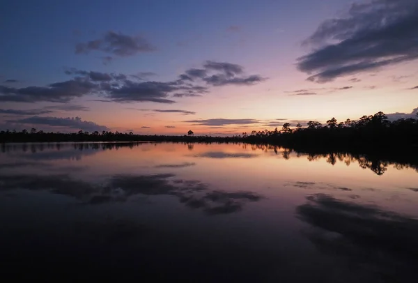 Colorful Summer Sunset Cloudscape Pine Glades Lake Reflected Calm Water — Stockfoto