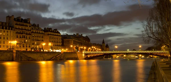 Vista o París en la noche Imagen De Stock