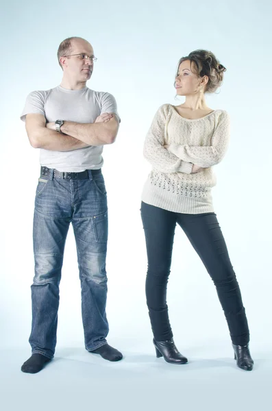 Portret mężczyzny i dziewczynę stojącą w różnych pozach — Zdjęcie stockowe
