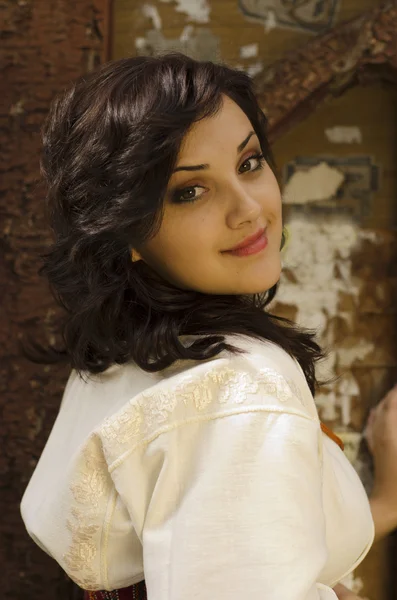 Portrait of beautiful young girl in traditional ukrainian cloth — Stock Photo, Image