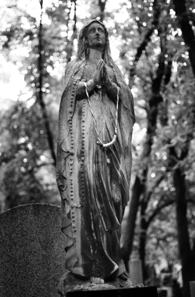 Praying Statue — Stock Photo, Image