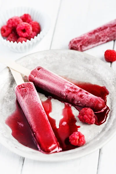 Raspberry ijslollys — Stockfoto